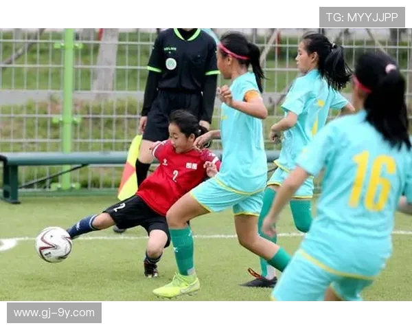 足球过人脚法动作要领深度解析与实战技巧提升全方位训练指南大全